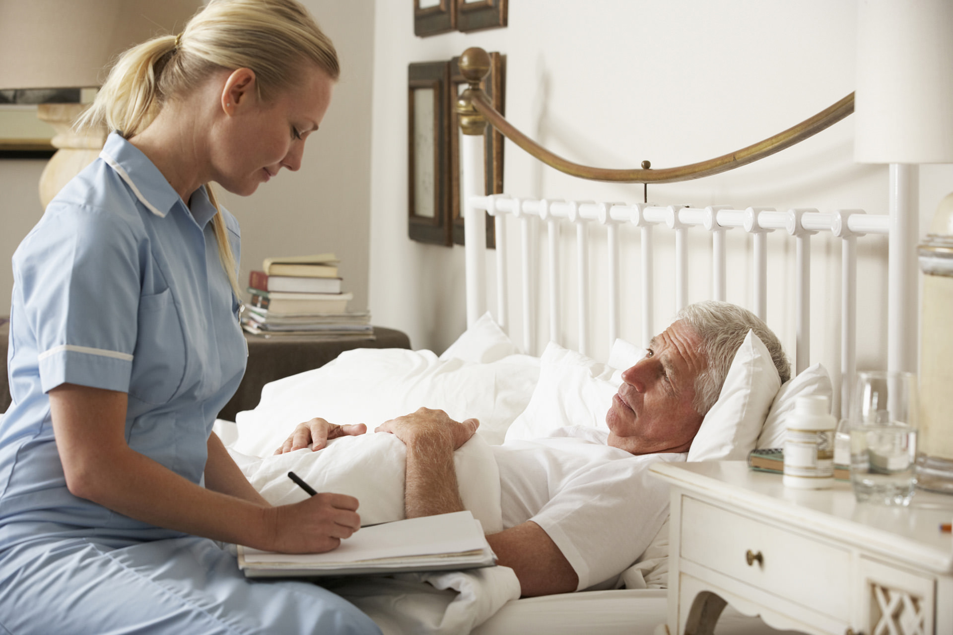 What Does A Resident Care Aide Do